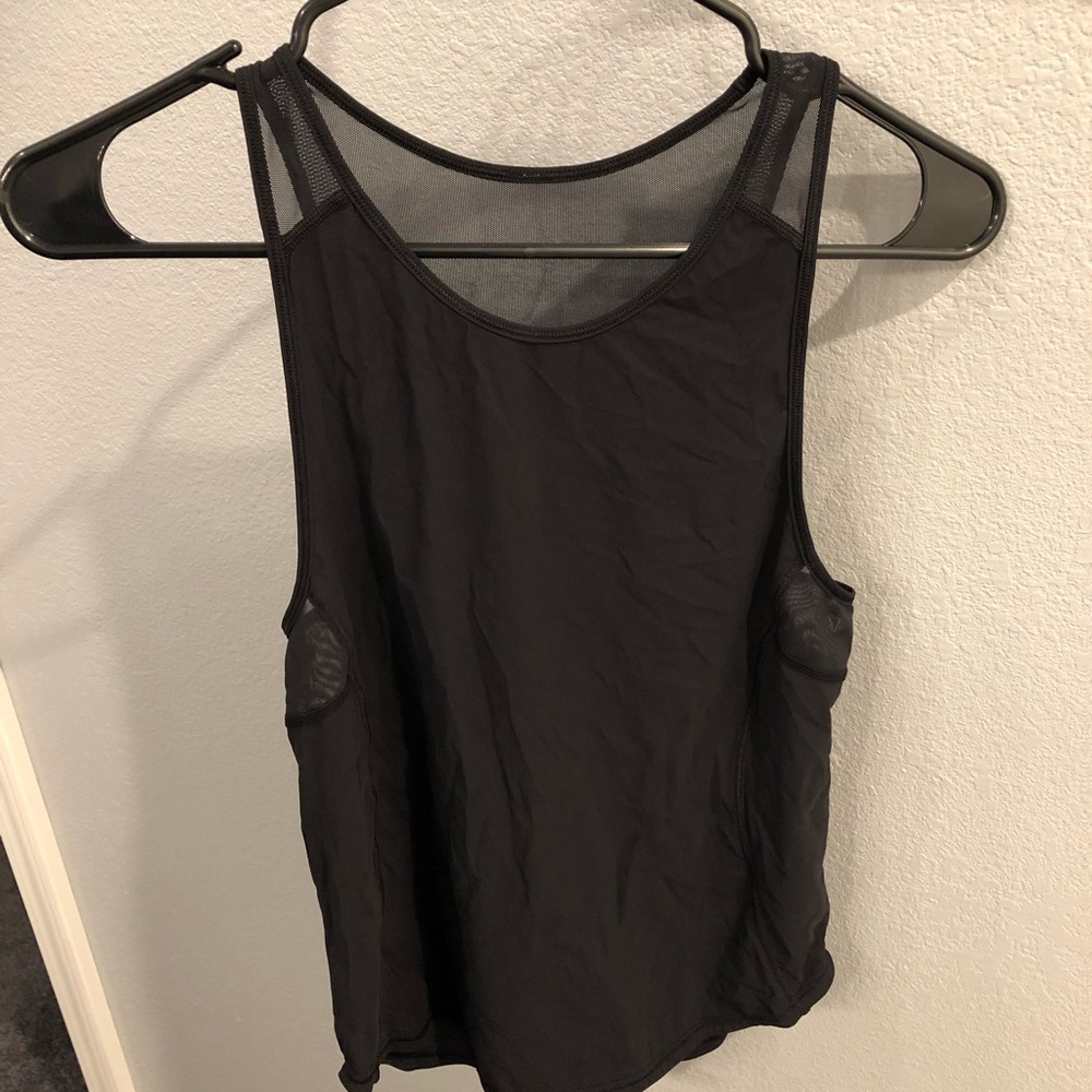 Black & Mesh Lululemon Tank. Hang Dry Only